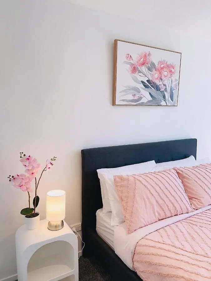 Walking Distance To Riverside Market & Hospital Christchurch 0*,